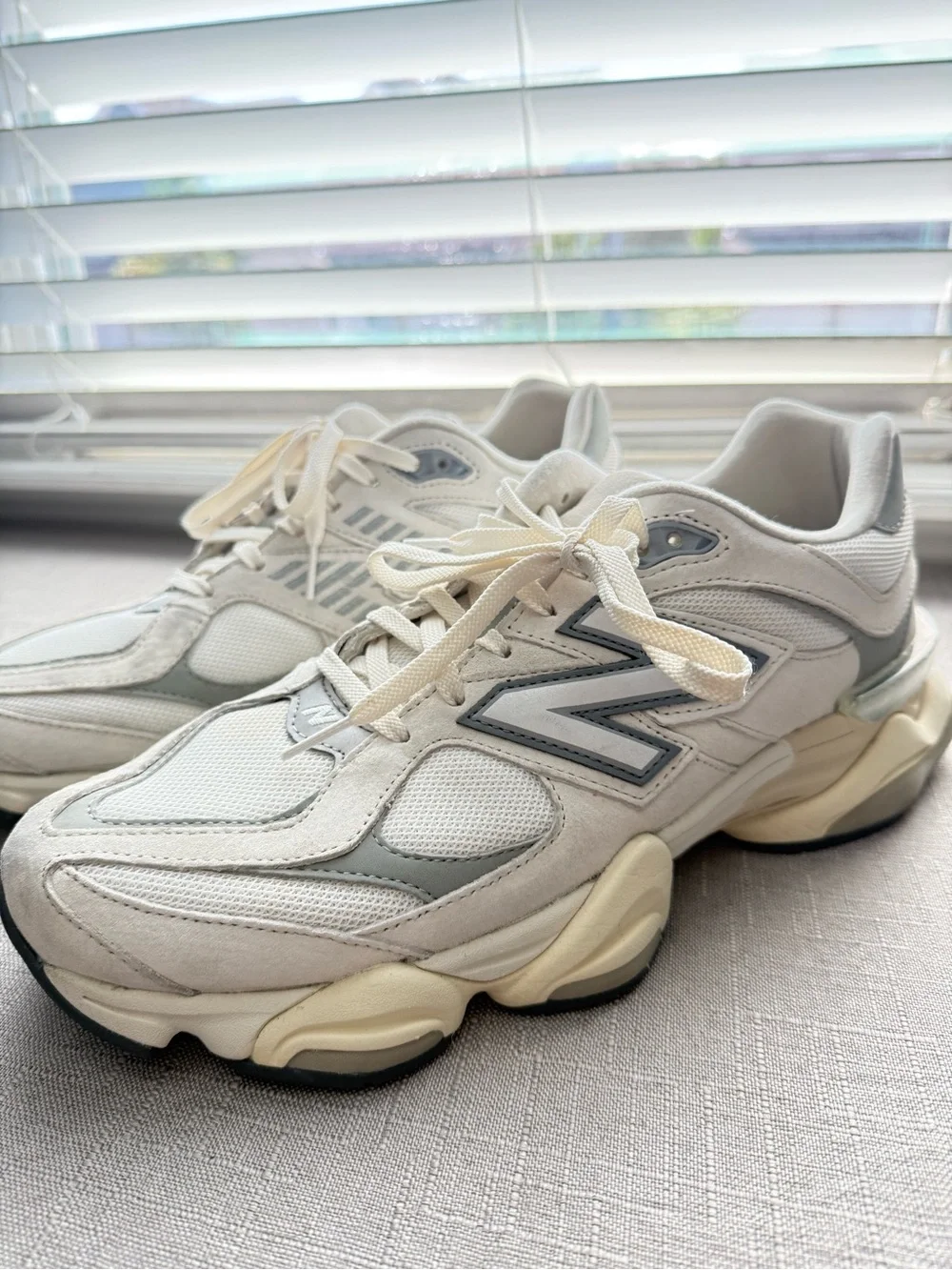 New Balance Men’s Cream and Light Gray Chunky Running Sneakers